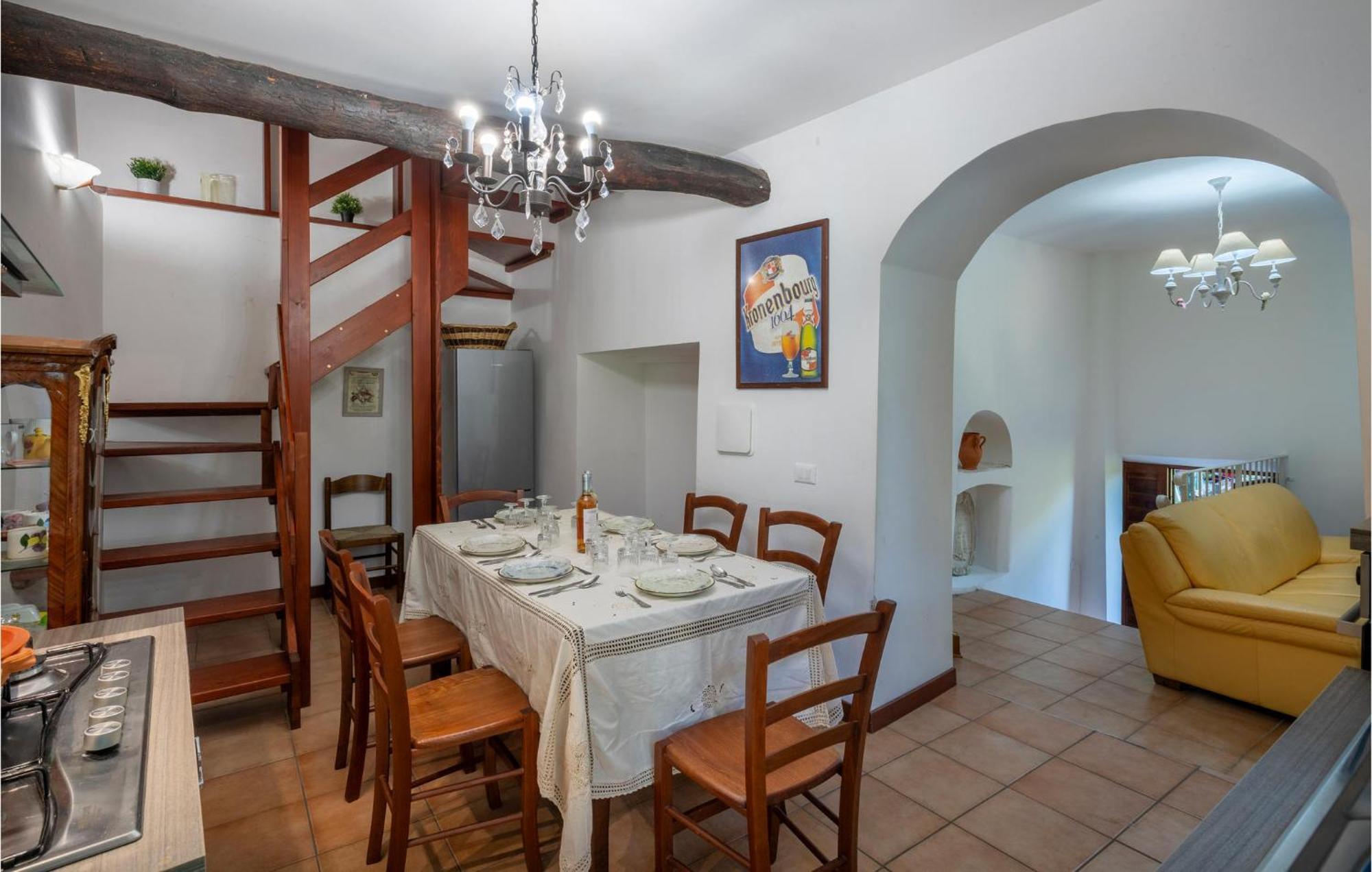 4 Bedroom Lovely Apartment In Caramanico Terme Esterno foto