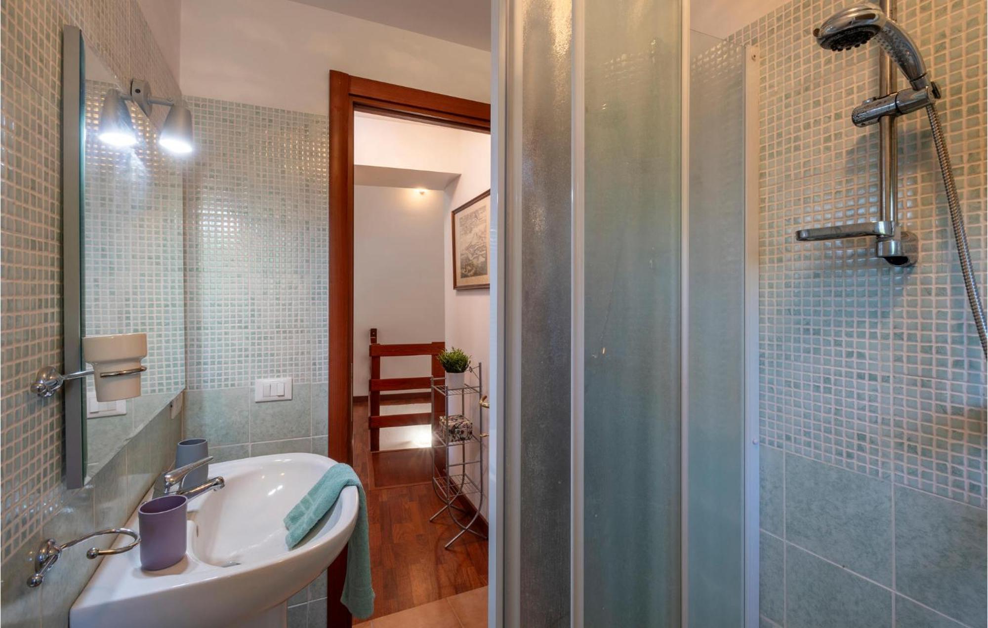 4 Bedroom Lovely Apartment In Caramanico Terme Esterno foto