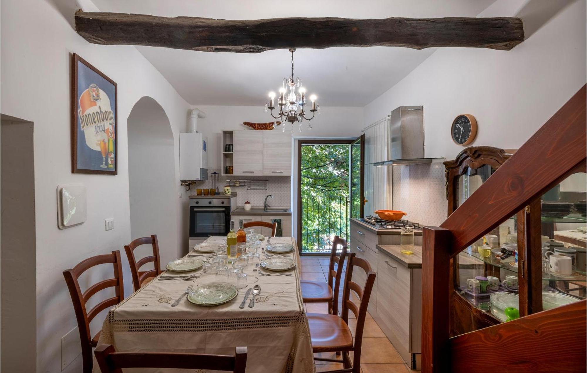4 Bedroom Lovely Apartment In Caramanico Terme Esterno foto